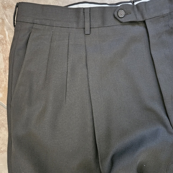 Monsieur by Givenchy Pleated Cuffed Slacks Trousers Pants Dark Olive Sz 42Rx27in - Picture 2 of 10